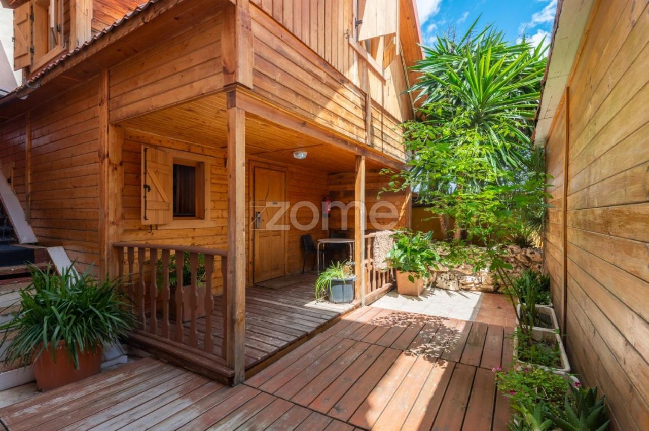 Bungalow
